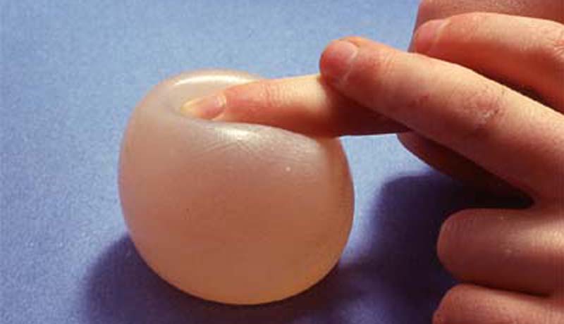 Essig macht Eier elastisch: Gummi-Ei 3