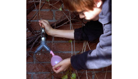 Gefrorene Wasserbomben: Eiskunst