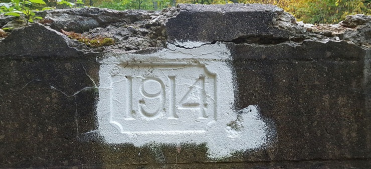 Ein Grab mit der Inschrift 1914