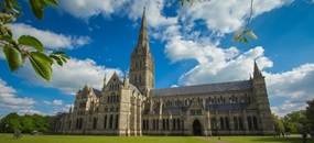 Die Kathedrale von Salisbury am Tag