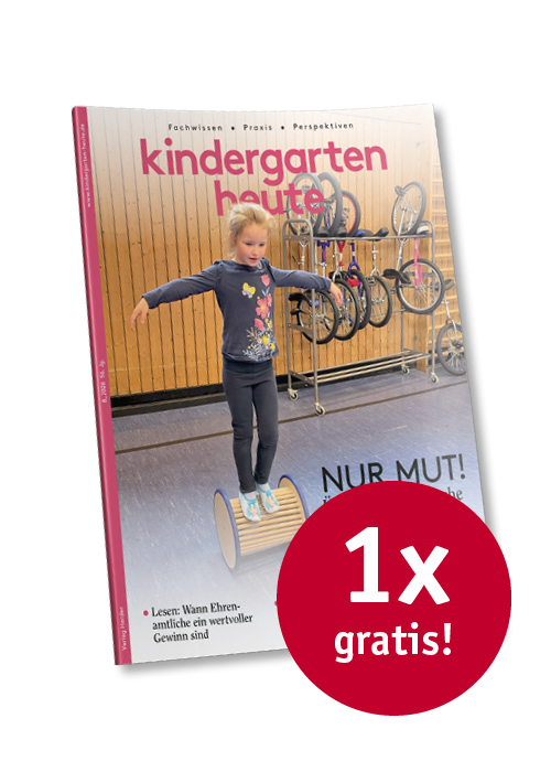 Titelseite kindergarten heute  - das Fachmagazin Ausgabe 8-26, daneben ein roter Kreis mit dem Text "1x gratis"