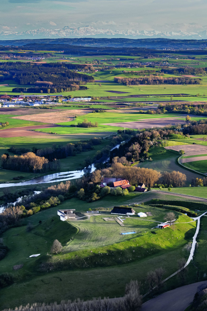 Luftbildaufnahme der Heuneburg an der obersten Donau