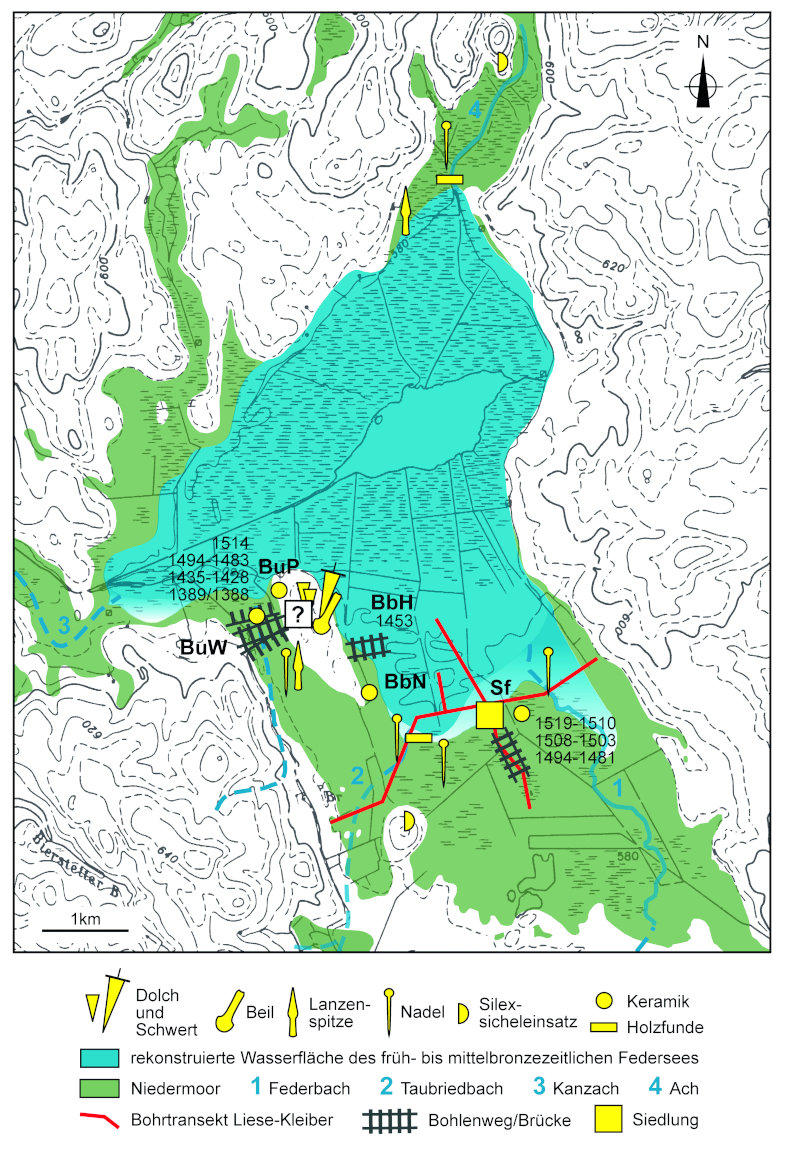 Mittelbronzezeitliche Fundstellen im Federseebecken und Bohrtranssekte. Sf Siedlung Forschner, BuW Bad Buchau Wuhrstraße(Bohlenweg), Bad Buchau Pflegeheim (Brücke). BbH Bad Buchau Hanfweiher (Steg ). BbN Buchau Neuweiher (Einzelfund). Zahlen: dendrochronologisch datierte Schlagphasen bzw. Hölzer.