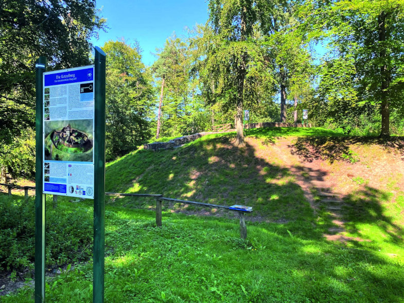 Das alte Ding kann weg? Die Zeiten, da Zeugnisse der Vergangenheit einfach beseitigt wurden, sind in Haibach lange vorbei. Heute, nach der Ausgrabung und der sorgfältigen Restaurierung der Grundmauern, ist die örtliche Ketzelburg ein viel besuchtes Denkmal.