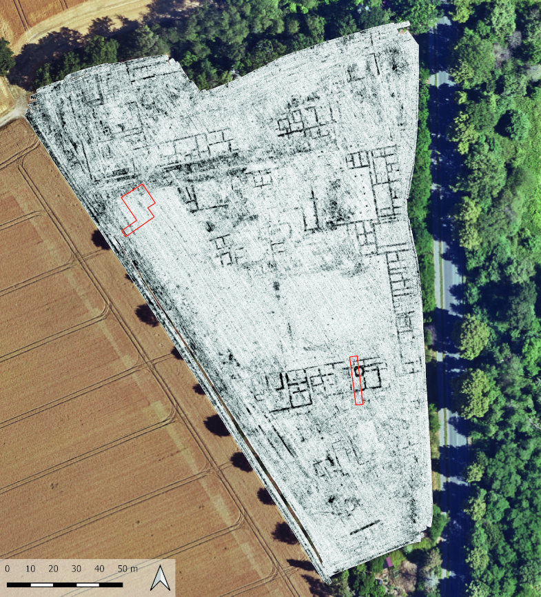 Strukturen ziviler Bauten südöstlich des Lagers, erfasst durch das Bodenradar (rot die Sondageflächen).
