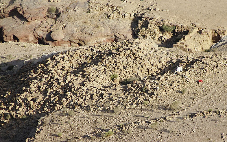 Abb. 4 Bau 1 (ST 1) aus Südost, möglicherweise ein großer, rechteckiger Saal.