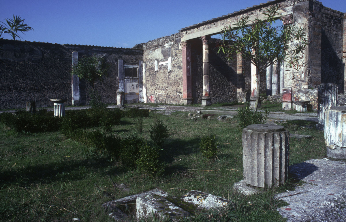 Der Fundort des Alexandermosaiks: Blick auf die Exedra der Casa del Fauno in Pompeji, erbaut 2. Jh. v. Chr.