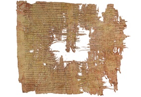 Abb. 1 Der Papyrus Cotton, 129–132 n. Chr., in der Mitte klafft ein großes Loch, die rechte Seite ist ausgefranst, die Schrift zum Teil verblasst.