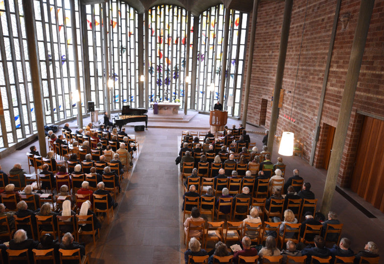 75 Jahre Christ in der Gegenwart: Auftakt in Freiburg 1
