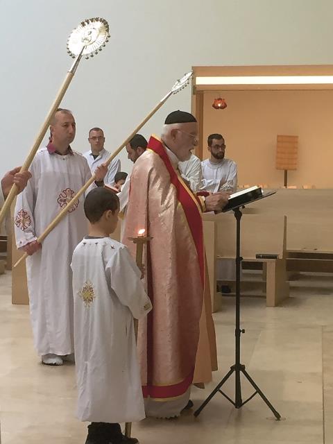 Aramäer feiern Gottesdienst in Leipzig.