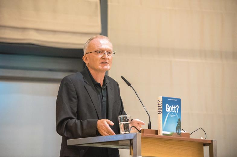 Heidrich am Rednerpult