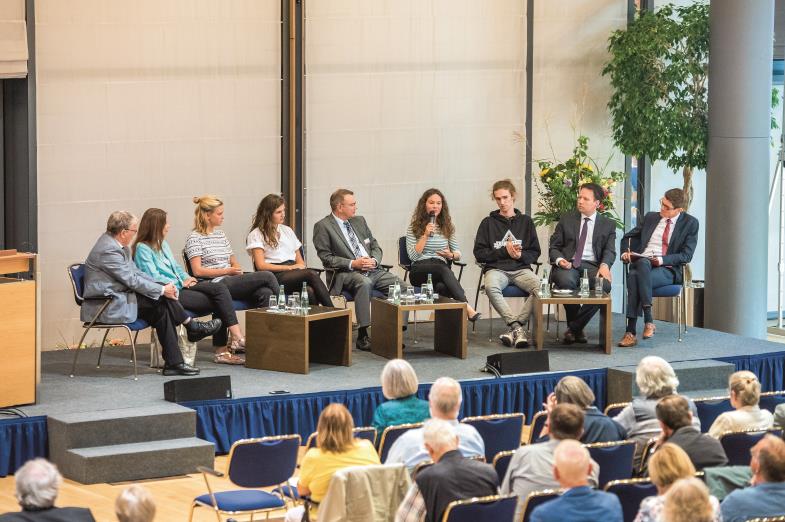 Podium mit Fuchs, Zehnpfennig, Schöniger, Klose, Langer, Finger, Zeißig, Seewald, Arnold