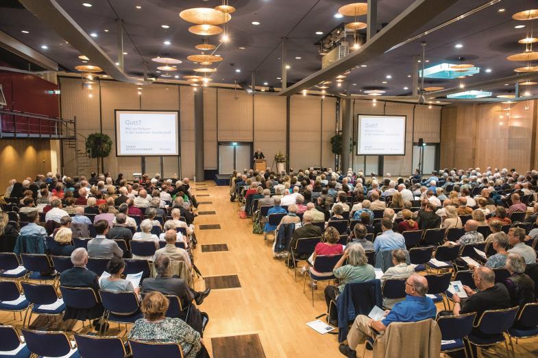 Zuhören, nachdenken, begegnen, feiern: Das siebzigjährige Bestehen der Wochenzeitschrift in geistiger Offenheit, Weite und Mut für die Zukunft.