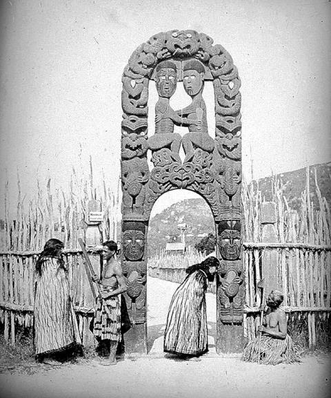 Begegnung mit anderen Kulturen: Hier ein Maori-Gehöft auf Neuseeland