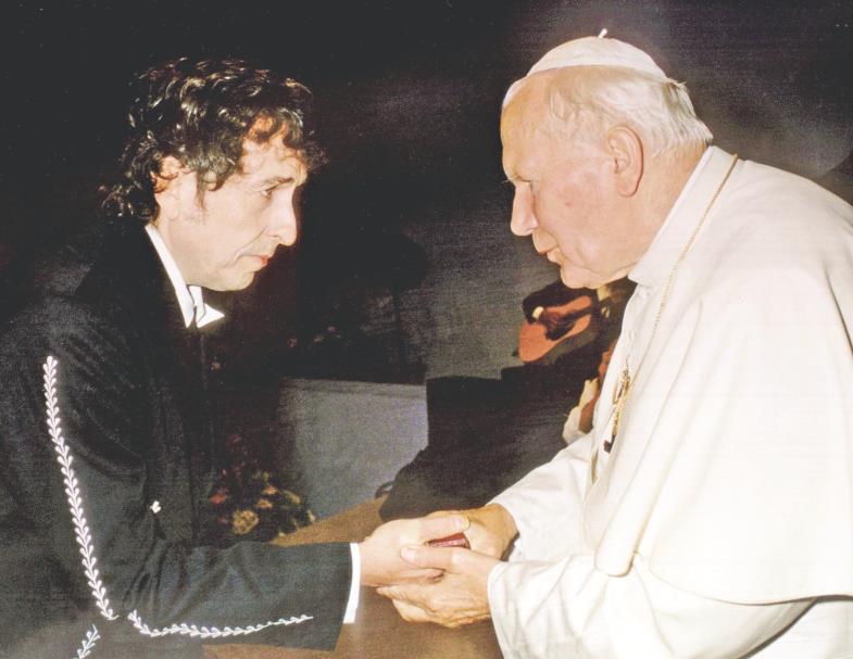 Der Poet und der Papst: 1997 traf Bob Dylan Johannes Paul II. und sang für ihn.