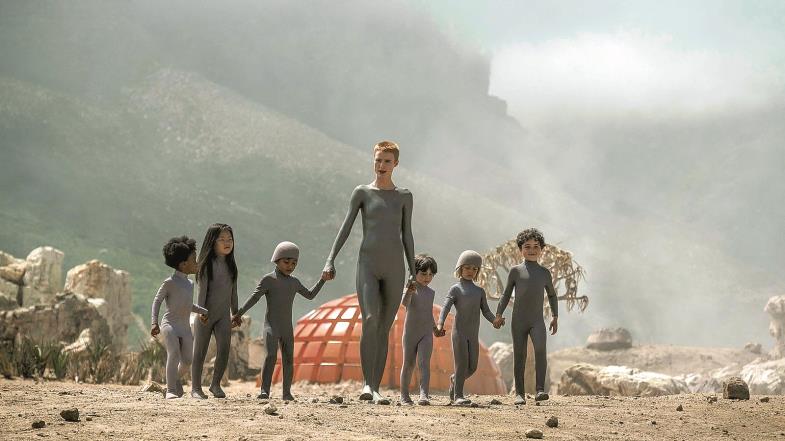 Filmszene: „Raised by Wolves“