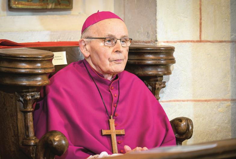 „Gott sei Dank kann ich noch klar denken“:Bischof Franz Kamphaus im Jahr 2019.