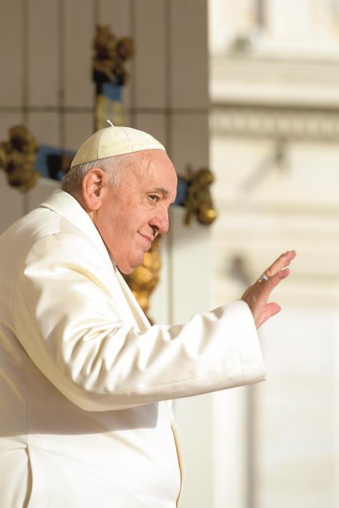 Im zehnten Jahr im Amt: Papst Franziskus (Foto: Vatican Media/Romano Siciliani/KNA)