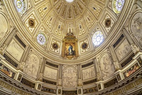 Maria Immaculata in der Kuppel der Kathedrale Santa Maria de la Sede in Sevilla (Foto: Peter Schickert, picture alliance)