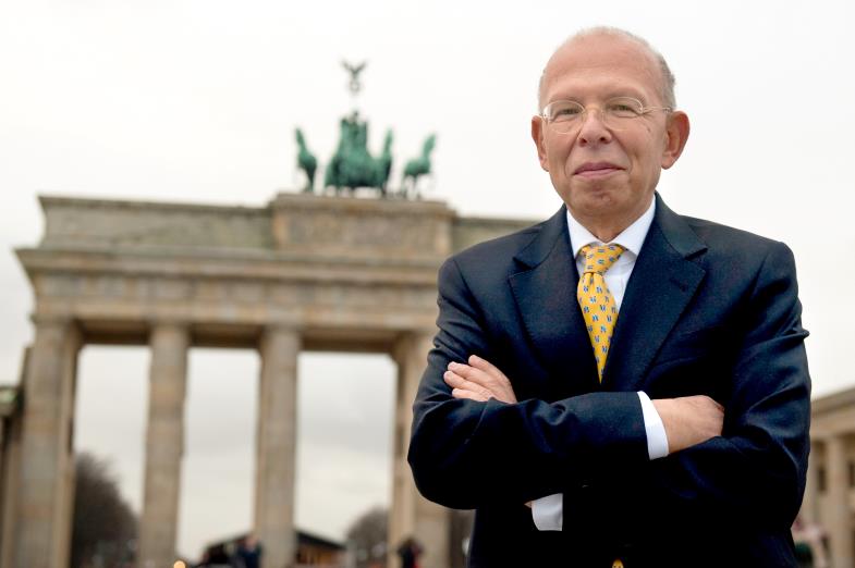 „Nächstenliebe macht immun gegen Brandstifter“, ist Rafael Seligmann überzeugt. (Foto: Sebastian Kahnert, picture alliance / dpa)