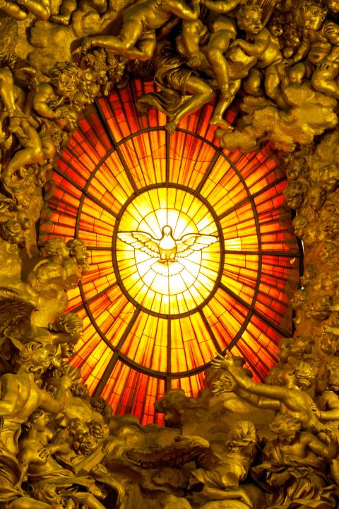 Pfingstfenster in Sankt Peter, Rom (Foto: Chris Wallberg / pa)