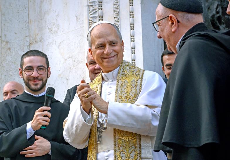 Papst Leo XIV. besucht seine Mitbrüder in Genazzano  (Foto: Stefano Spaziani / picture alliance)