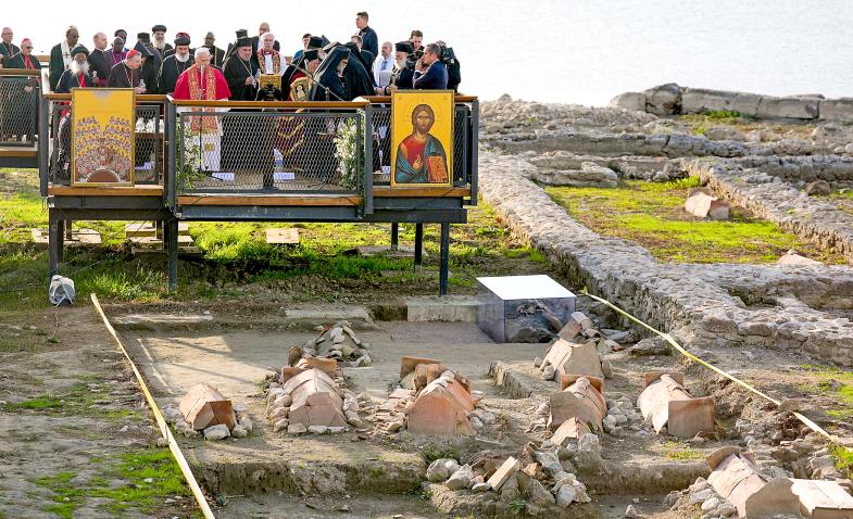 Friedensappell an der Ruine von Nizäa: Papstreise