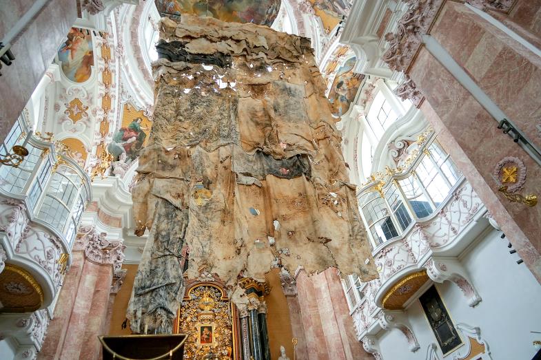 Zeichen der Verwundbarkeit: Fastentuch