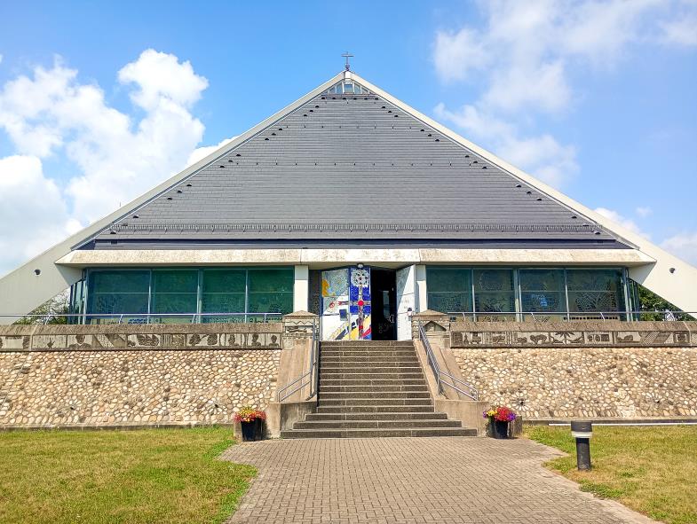 Rast-Stätten für  Herz, Sinn und Seele: Autobahnkirchen