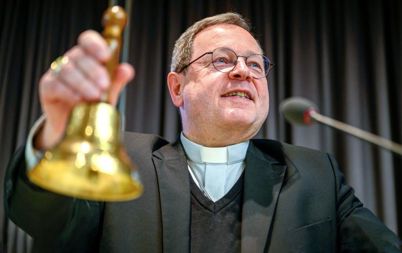 Bätzing gibt Vorsitz der Konferenz ab: DBK