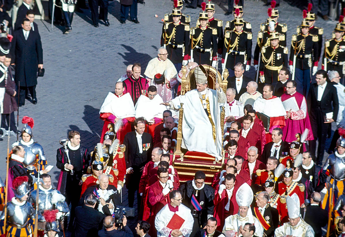 Papst Paul VI. beim Abschluss des Zweiten Vatikanischen Konzils am 8. Dezember 1965