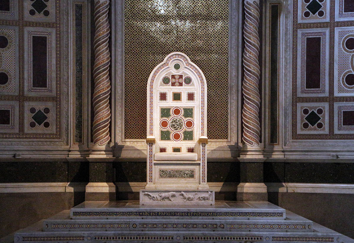 Kathedra des Papstes im Lateran
