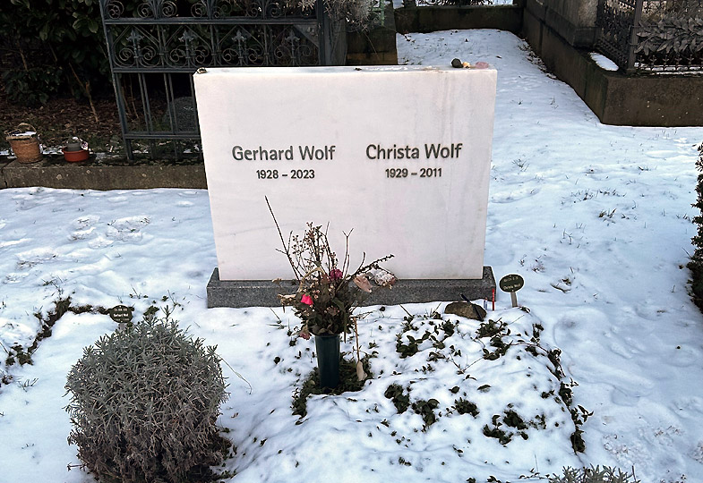 Grab von Gerhard und Christa Wolf in Berlin