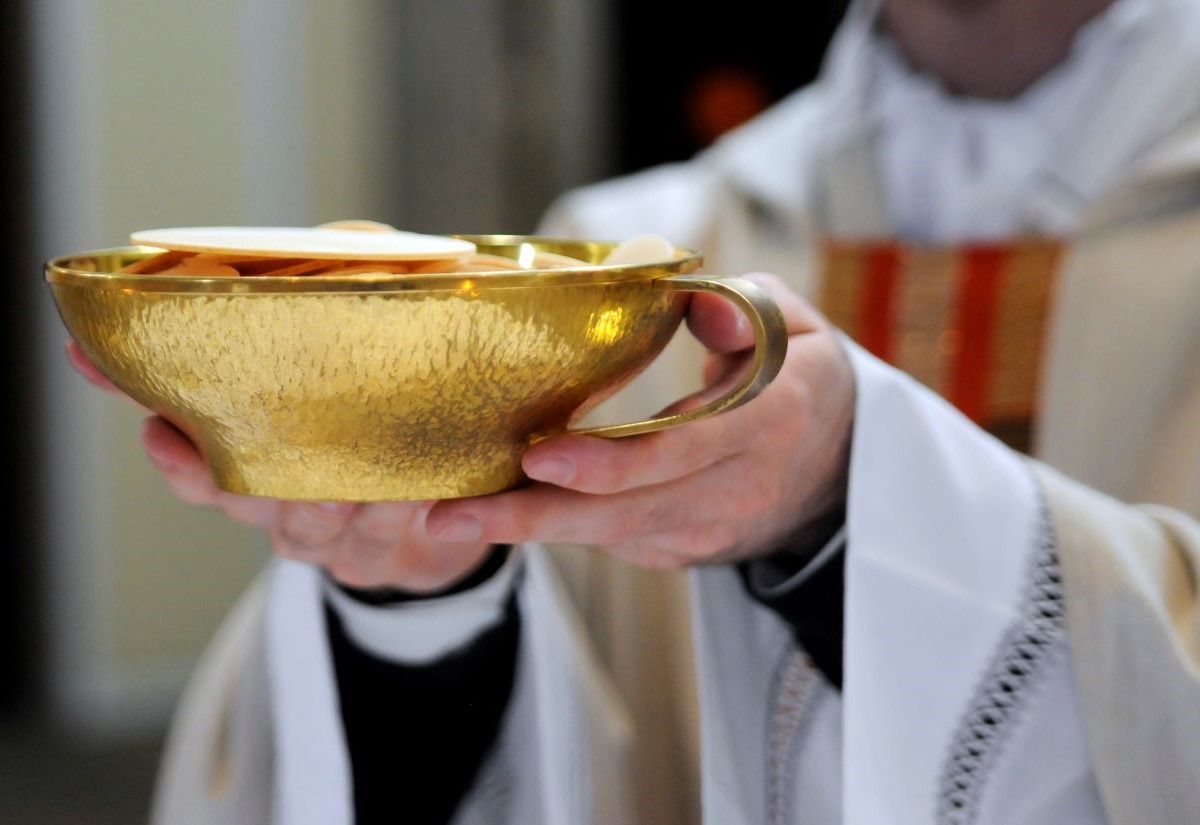 "Das schönste Warten, das auf die Verwandlung …": Eucharistische Spuren im Werk Peter Handkes