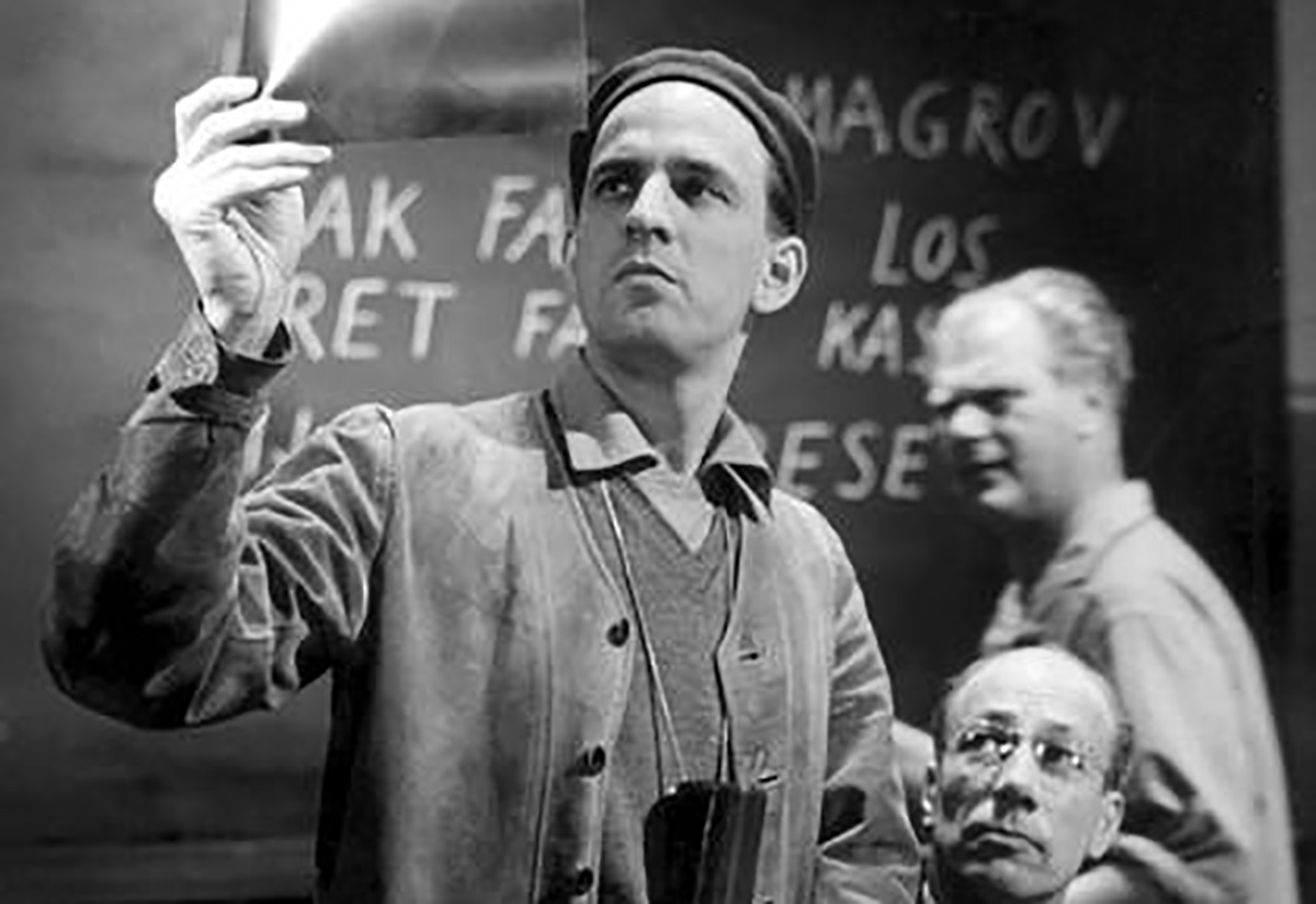 Ingmar Bergman 157 bei der Produktion von "Wilde Erdbeeren".  Pressefoto von Svensk Filmindustri (SF), Svenska filministitutet