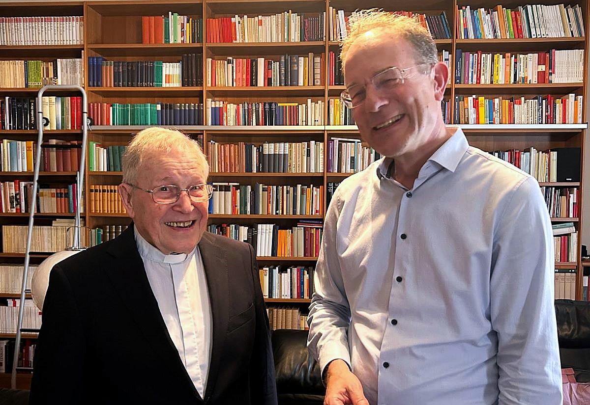 Kardinal Walter Kasper und "Communio"-Schriftleiter Jan Heiner Tück im Gespräch