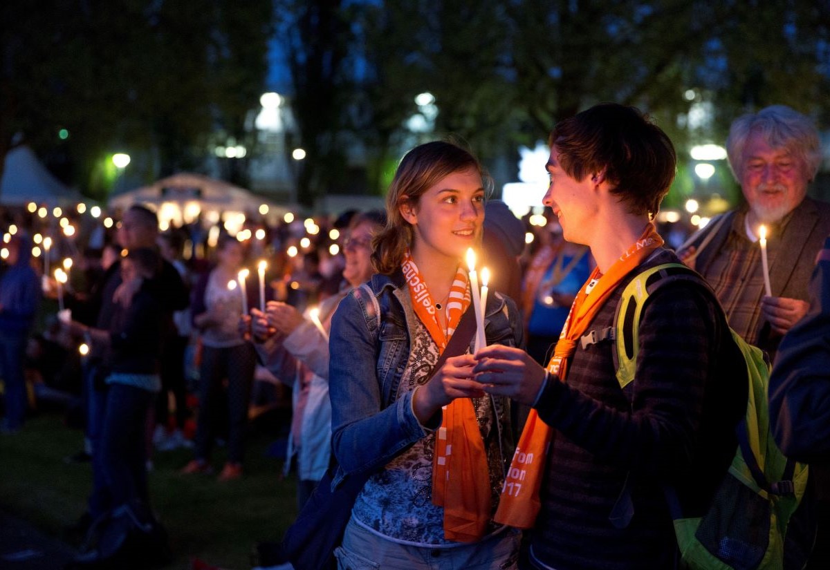Abendsegen Paar beim Abendsegen - Kirchentag Berlin 2017