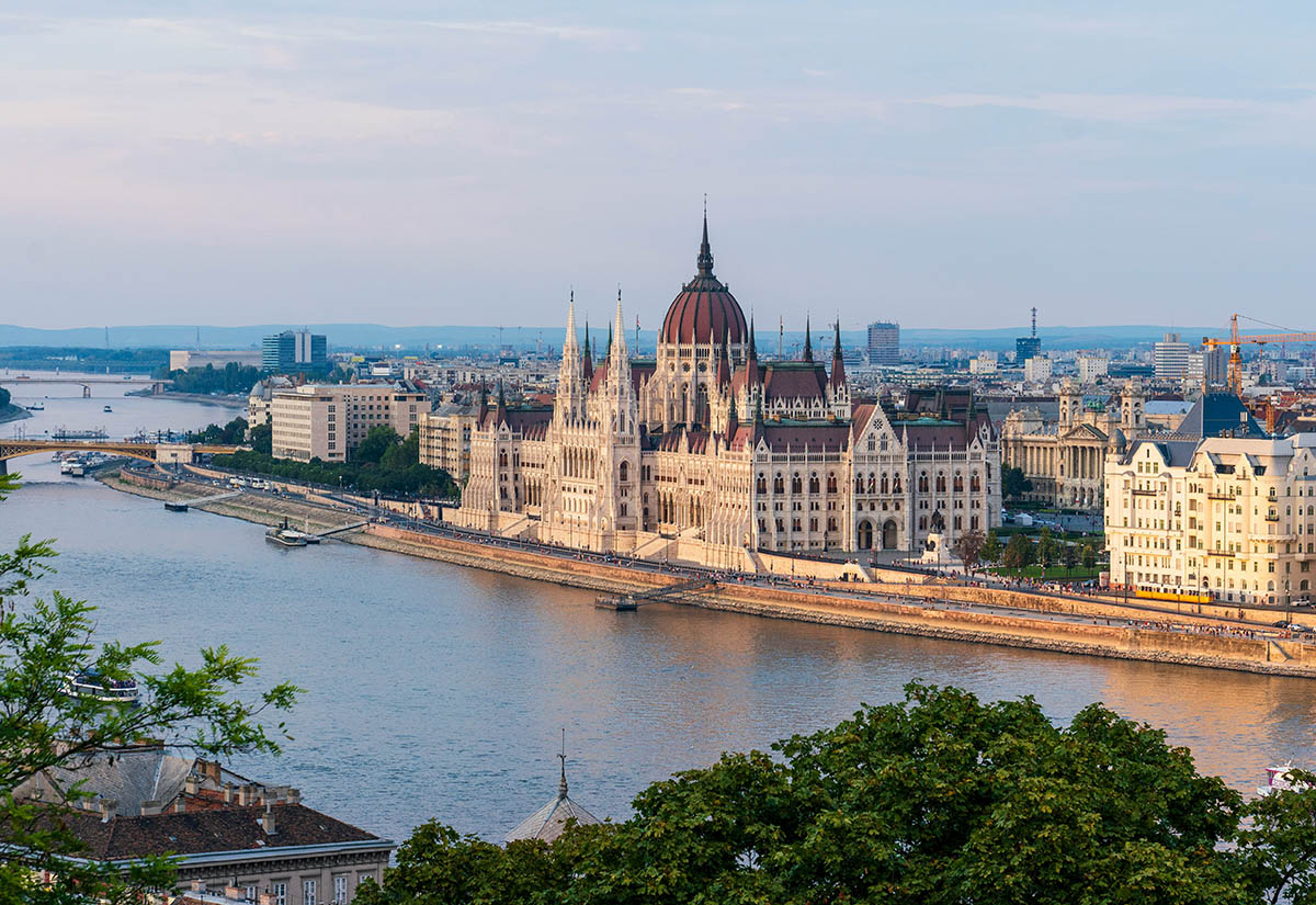 Einsturz der christlichen Fassade: Lehren aus Orbáns Scheitern