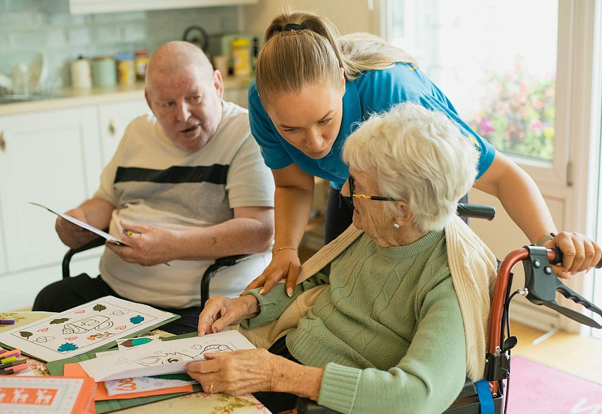 An den Schwachen spart man nicht! Warum schweigen die Bischöfe bei der Debatte um die Pflegeversicherung?