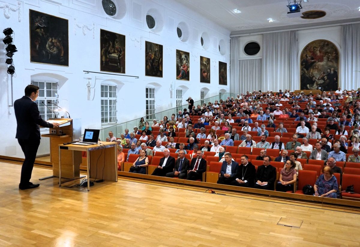 Obmann Prof. Martin Dürnberger bei den Salzburger Hochschulwochen 2024