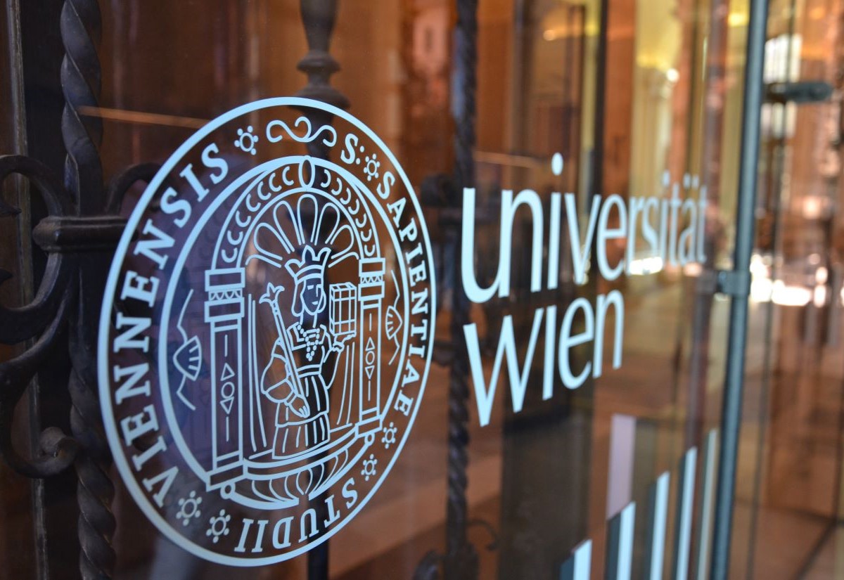 Eingang zur Universität Wien