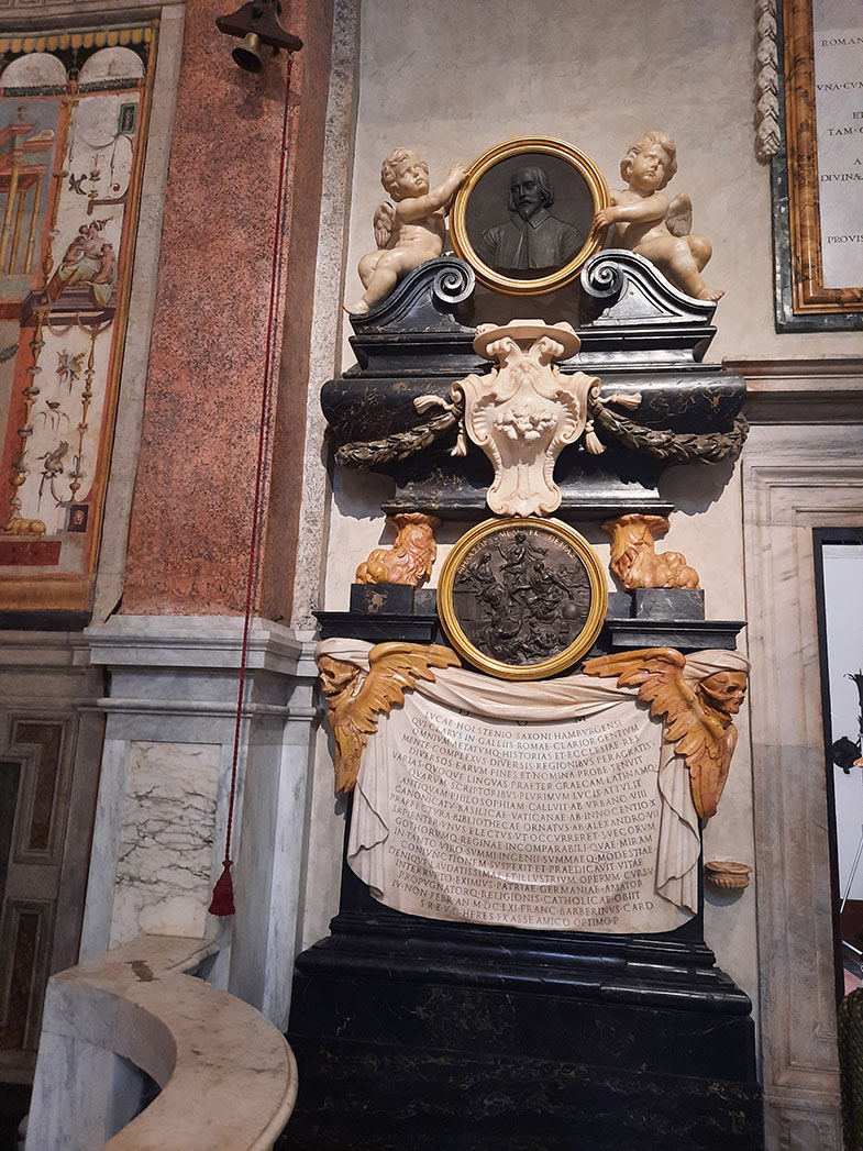 Das Grabmal des humanistischen Gelehrten Lucas Holste in der Kirche Santa Maria dell'Anima in Rom