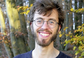 Ein Porträt von Dominik Merscheid.
