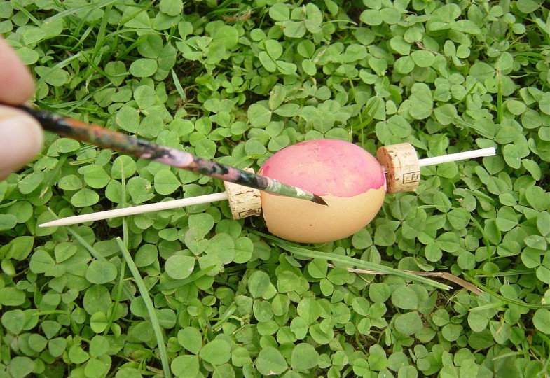 Ostereieranmalmaschine.