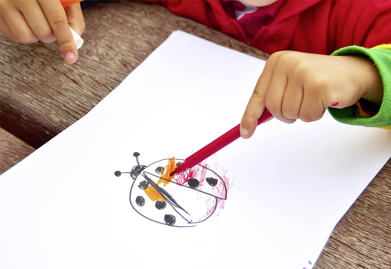 Kinderzeichnung von einem Marienkäfer