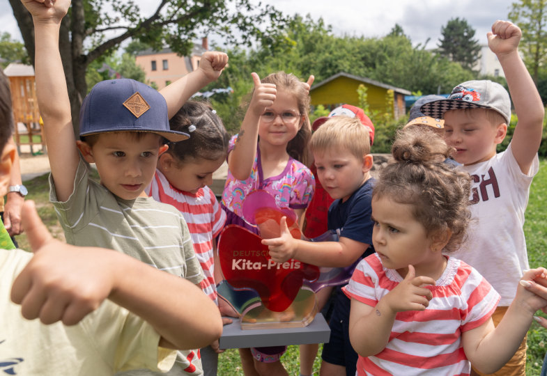 Kinder melden sich 