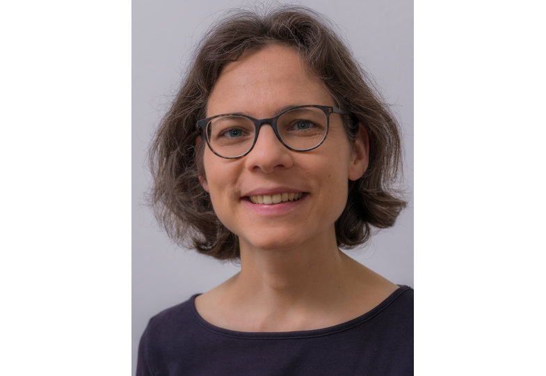 Porträt von Julia Lutz.