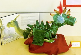 Gebastelter Dino