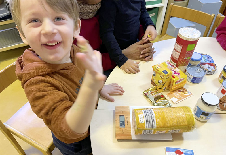 Mehr oder weniger: Lebensmittel zählen, messen und wiegen