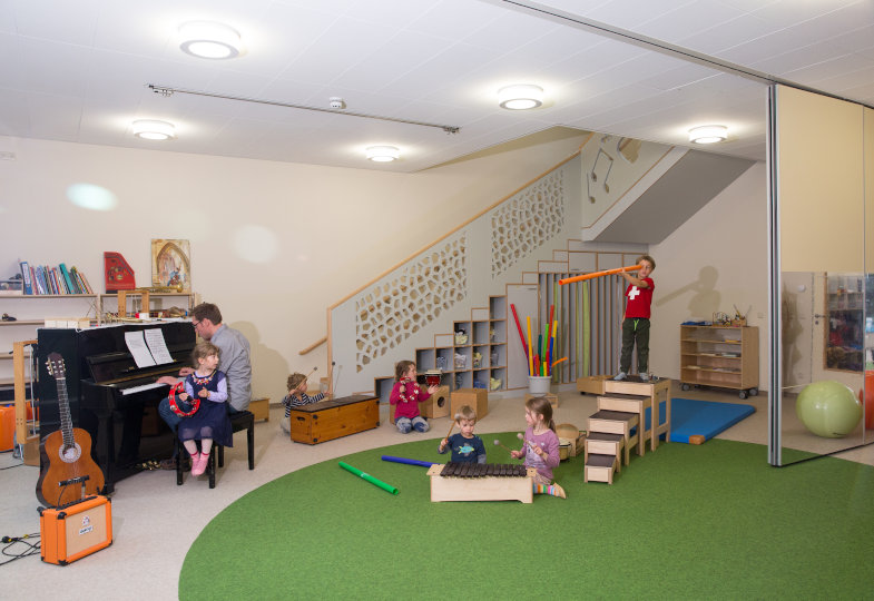 Musikkindergarten Lichtenberg;: Ein Raum zum Musizieren, Bewegen und Schlafen